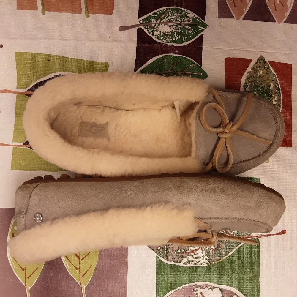 RARE Genuine Ugg Solana Moccasin Size 8M - Picture 8 of 12